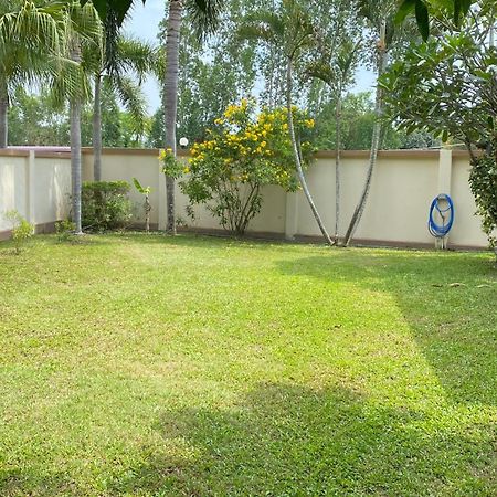 Big Comfortable Villa Na Chom Thian Exterior photo